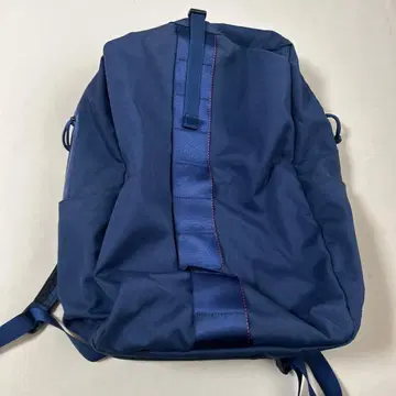 BRIEFING 네이비 백팩