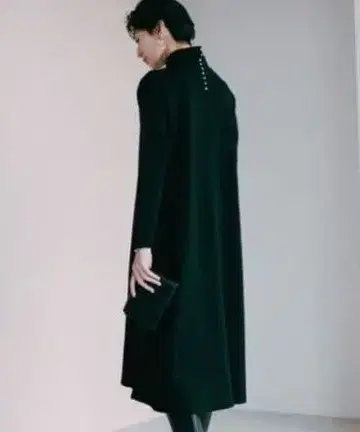 iCB [세탁 가능] 울 블렌드 스무스 플레어 니트 원피스 아이시비