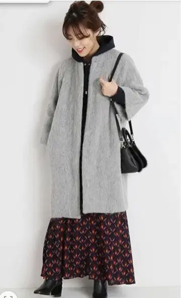 새상품급 스픽 앤 스팬 샤기 크루넥 코트 그레이 일본제