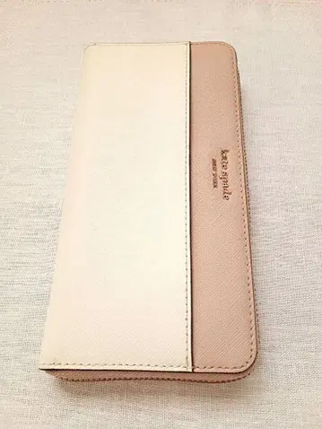 새상품급 kate spade 장지갑 베이지/크림