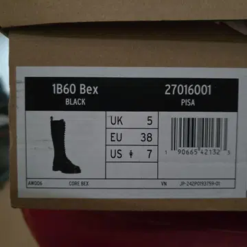 닥터마틴 Dr.Martens 레이스업 부츠