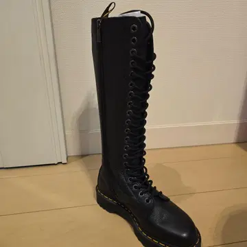 닥터마틴 Dr.Martens 레이스업 부츠