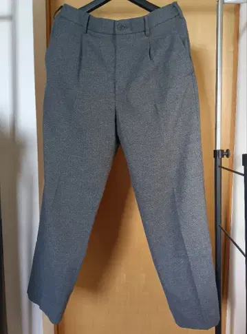 UNIQLO 턱 팬츠 M 사이즈