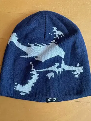 Oakley 네이비 비니