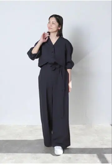 meri 미일리 V넥 올인원 네이비