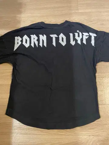 LYFT 백 프린트 T셔츠 S사이즈 블랙