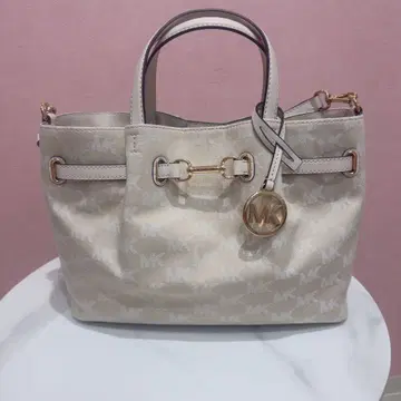 마이클코어스 데님 센터 지퍼 사첼 MK 시그니처