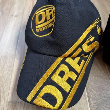 DR 로고 캡 블랙/금/핑크