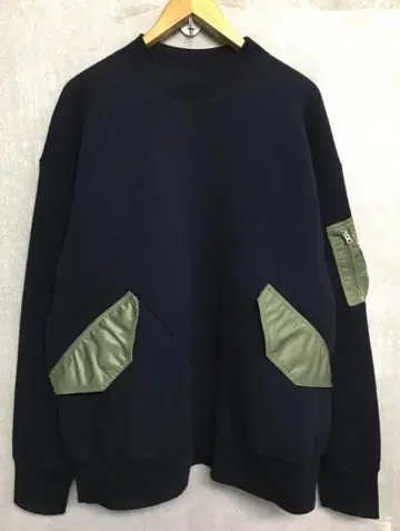 사카이 새상품급 구축 포켓 절개 MA-1 도킹 21AW 맨투맨