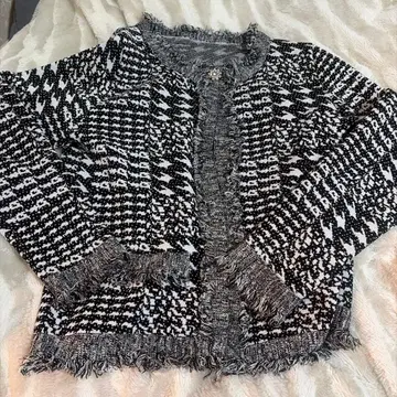 체크 무늬 프린지 가디건