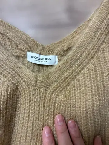 SPICK AND SPAN 베이지 V넥 스웨터