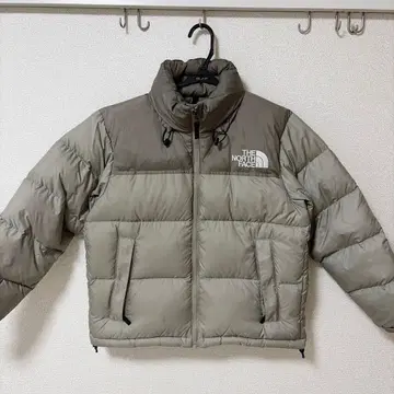 THE NORTH FACE Short Nuptse Jacket