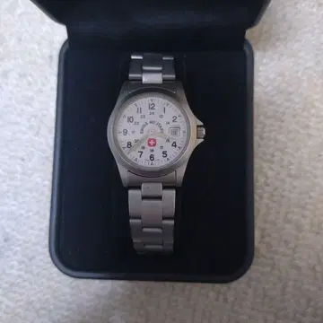 SWISS MILITARY 배터리 시계