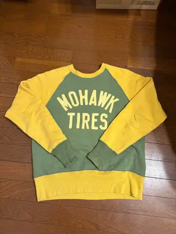 웨어하우스 MOHAWK TIRES 직영점 한정판 레어템 사이즈 40