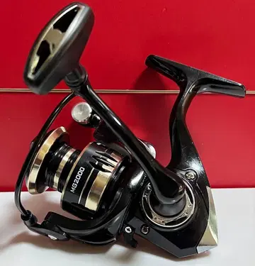 MG3000 스피닝 릴 블랙