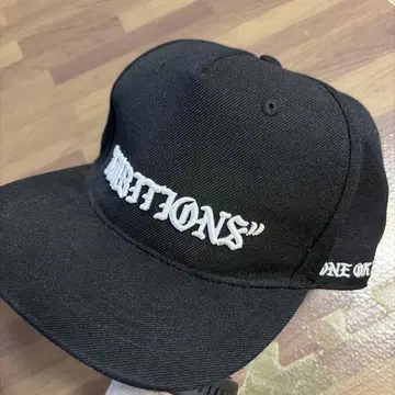 ONE OK ROCK 캡 AMBITIONS