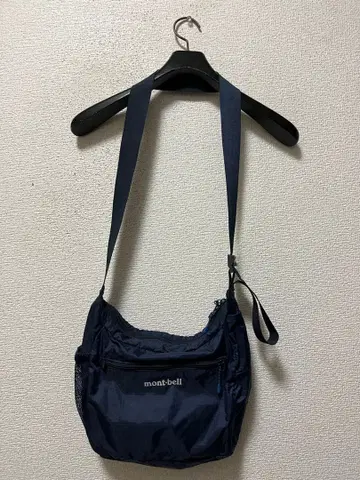 몽벨 포켓터블 라이트 숄더백 / 다크 네이비 로고 패커블