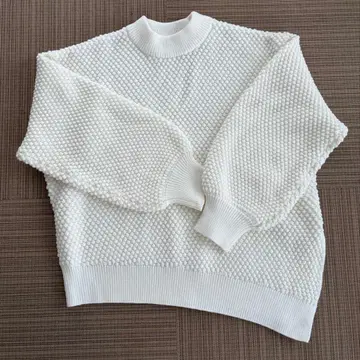 화이트 보코보코 니트 스웨터 38 그레디 브릴리언트