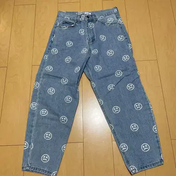 massnoun 로고 프린트 데님 팬츠