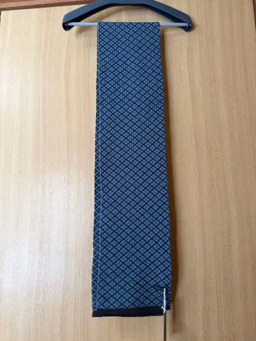 Henry Cottons 다이아몬드 패턴 머플러 36