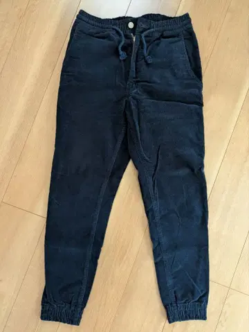 코듀로이 조거 팬츠 다크 블루 네이비 컬러