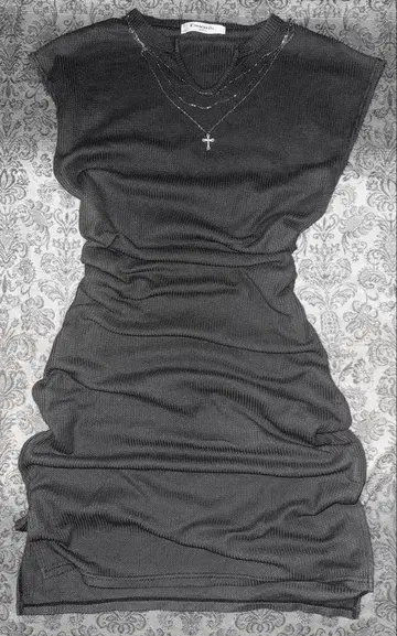 롱 원피스 슬리브리스