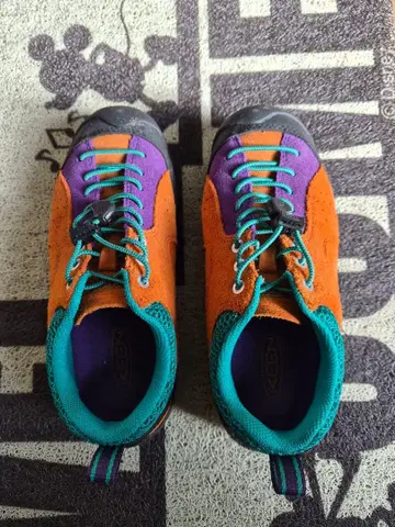 [ 인기 배색 ] KEEN 재스퍼 24cm 스니커즈 오렌지 보라색