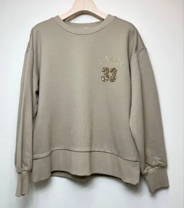 PARIS 33 자수 베이지 맨투맨