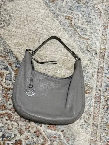 MK 그레이 가죽 숄더백