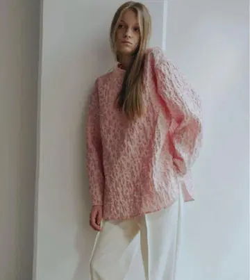 OHGA JACQUARD 자카드 블라우스 핑크