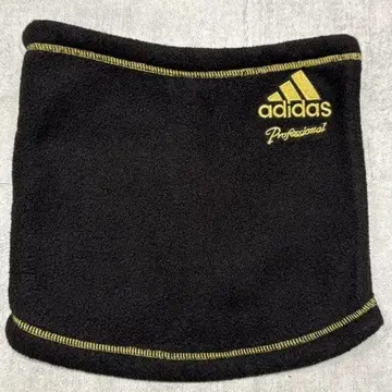 adidas Professional 블랙 x 골드 넥워머