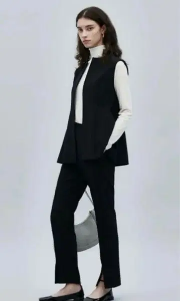 미라 오웬 베스트, 터틀 스웨터, 팬츠 3종 세트