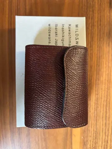 WILDSWANS 로시안카프 이노