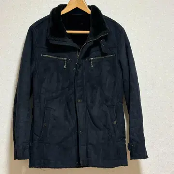 블랙 퍼(fur) 부착 밀리터리 자켓