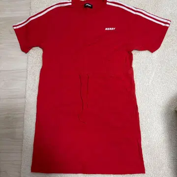 NERDY 반팔 미니 원피스 S 사이즈 레드
