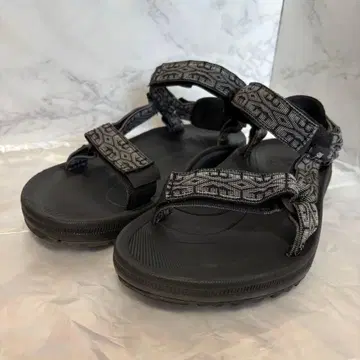 y122003 TEVA 샌들 블랙 벨크로 테이프 27cm