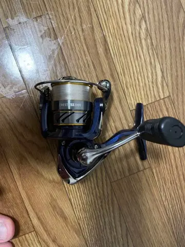 [ 오늘 한정 가격 ] CREST LT2000 스피닝 릴