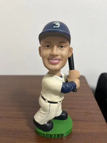 이치로 보블헤드 레어