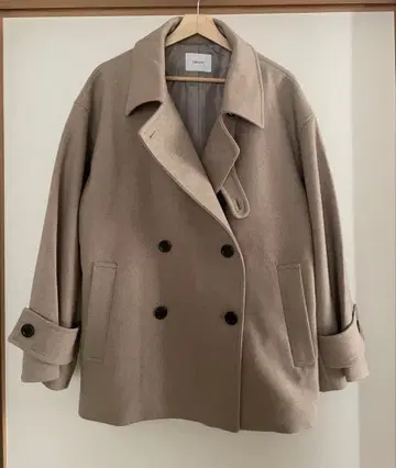 DISCOAT 새상품, 택 없음 중공사 스탠드 미들 코트 라이트 베이지