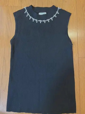 잉그 비즈 장식 슬리브리스 니트 M 블랙