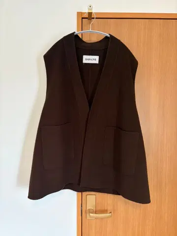 BABYLONE 브라운 슬리브리스 베스트