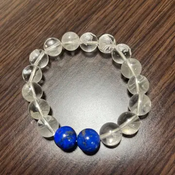 수정과 라피스 라줄리의 팔찌