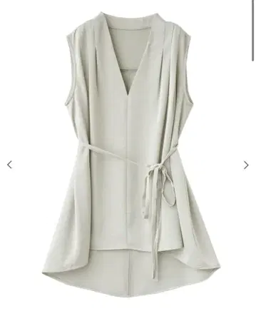 [ Aimeine ] 새틴 디자인 헴 블라우스 민트