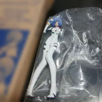 아야나미 레이 피규어