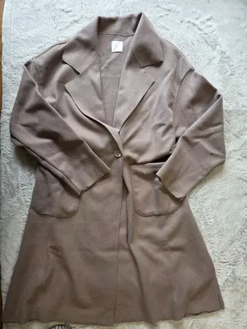 DRESSKIP 베이지 체스터 코트 허리 리본 포함