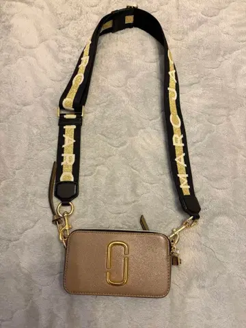 마크 제이콥스 숄더백 베이지