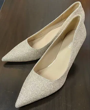 새상품 DAPHNE 다프네 하이힐 핑힐 결혼식 2차 모임 라메 골드