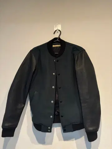 저널 스탠다드 다크 그린 바시티 자켓 미사용품