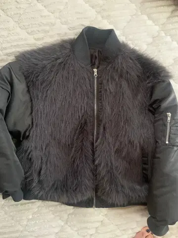 aic ma-1 퍼 새상품급