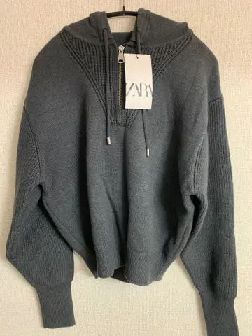 ZARA 후드 부착 니트 L 사이즈